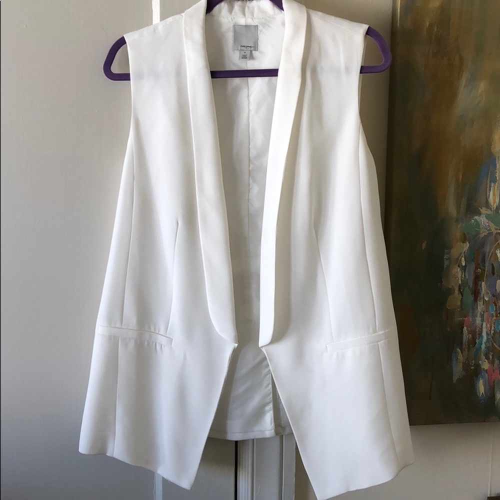White vest